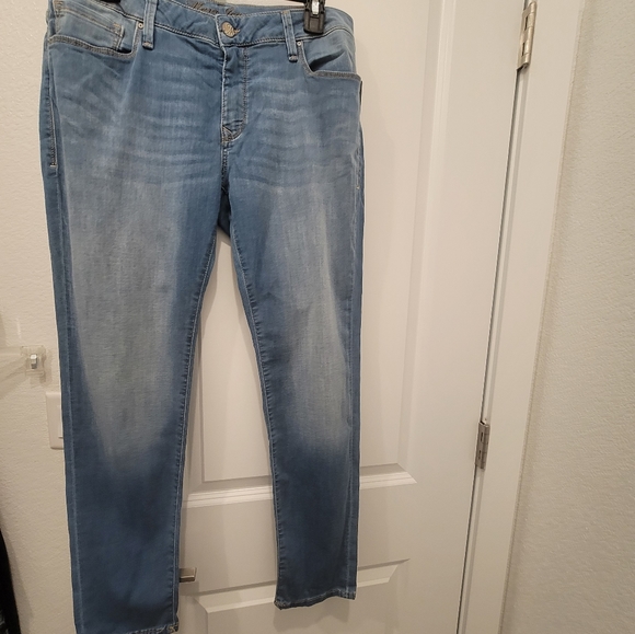 Clothing - Picture 4 of 4